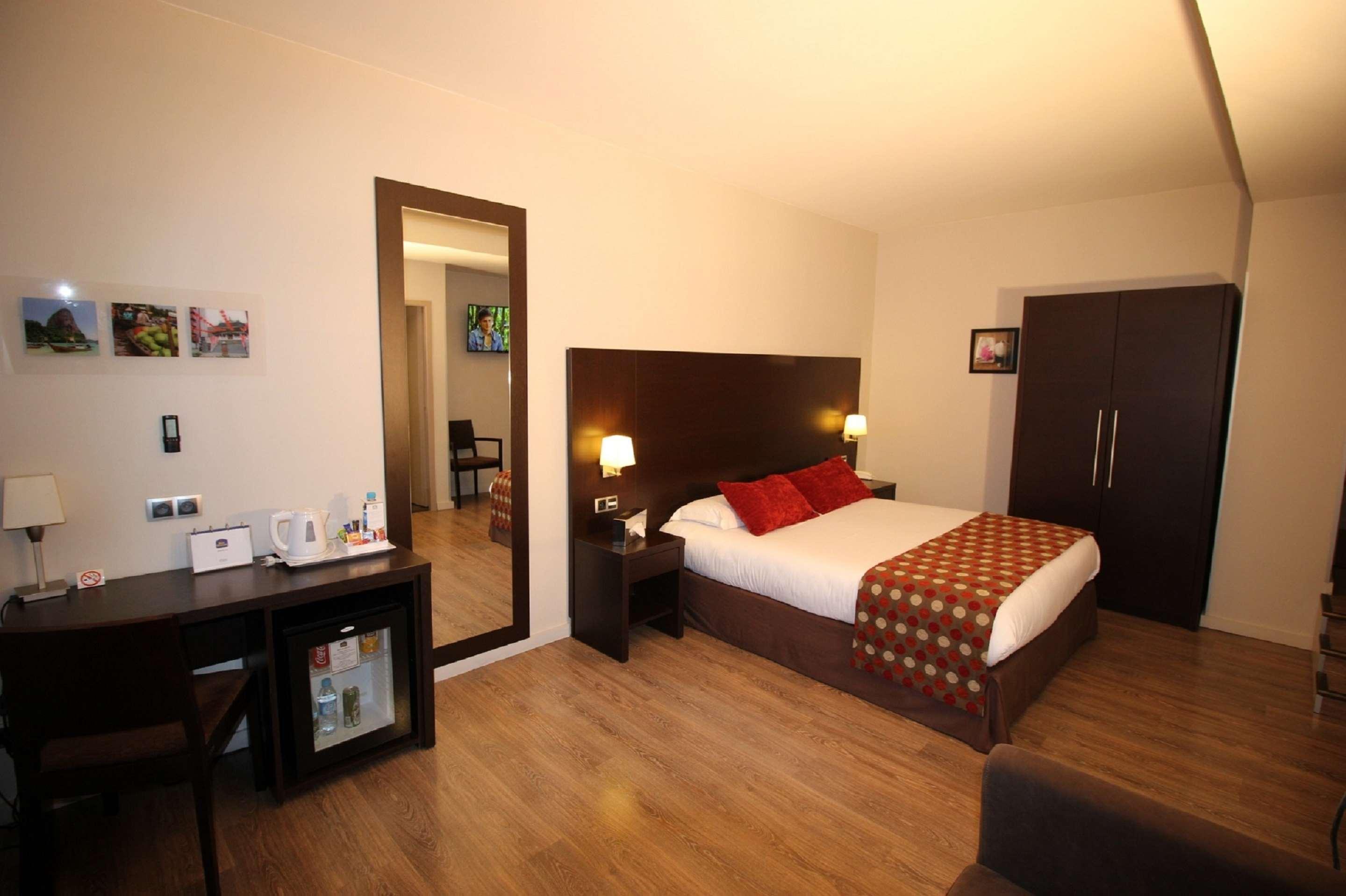 Best Western Hotel Des Barolles - Lyon Sud Brignais Luaran gambar